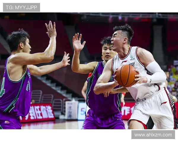 广东宏远迎强劲对手巅峰对决激战再燃球队荣耀全面考验